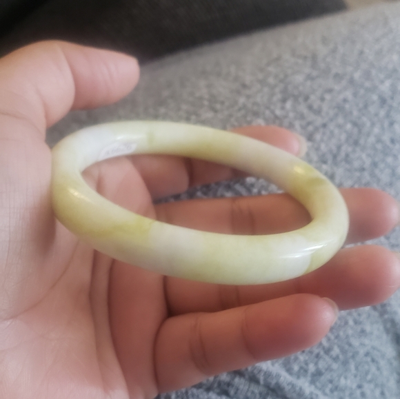 Jade bracelet - Picture 4 of 8